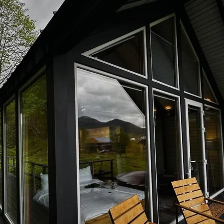 Chalet Mayak модульний будиночок Mykulychyn